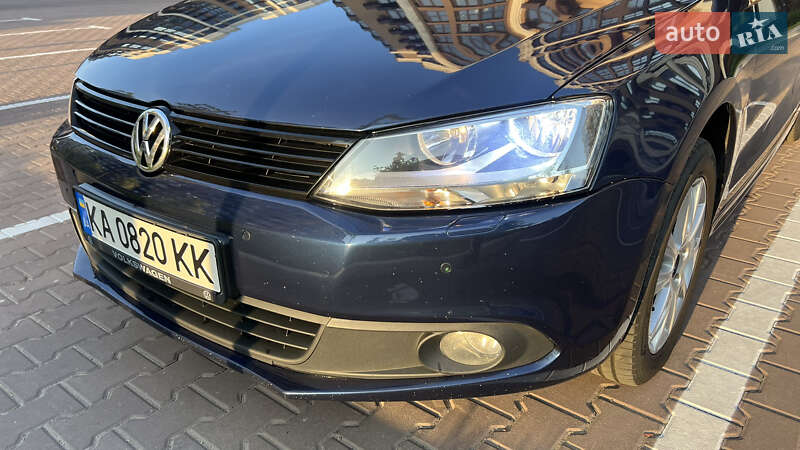 Седан Volkswagen Jetta 2013 в Софіївській Борщагівці