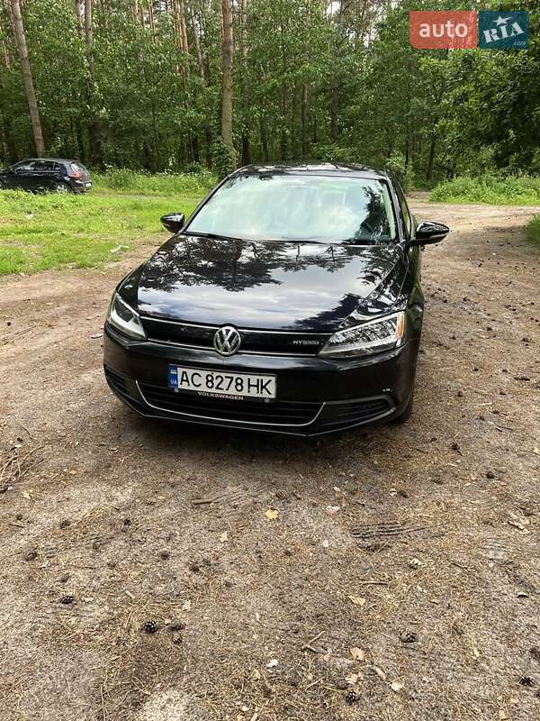 Седан Volkswagen Jetta 2013 в 