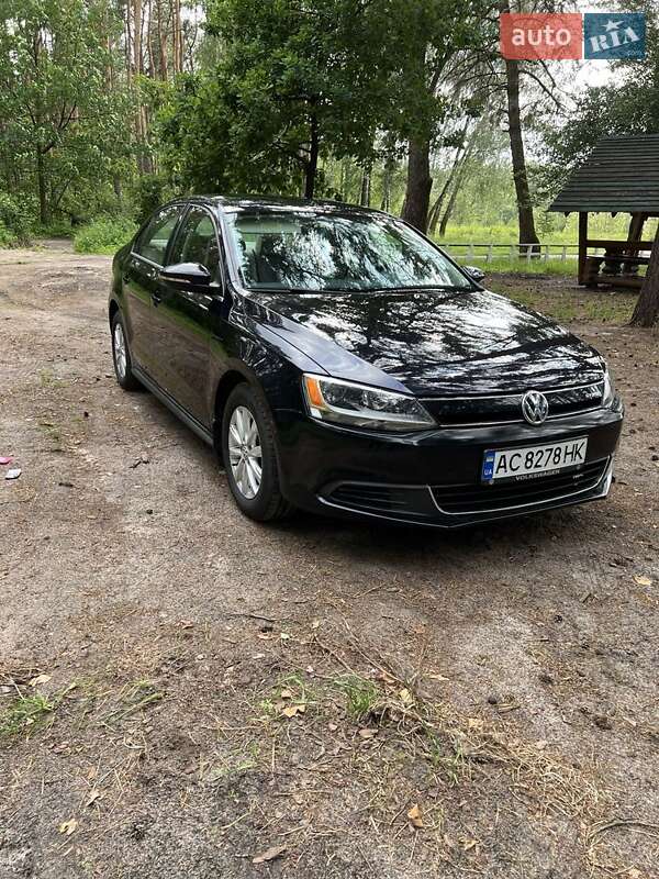 Седан Volkswagen Jetta 2013 в Рожище
