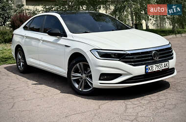 Седан Volkswagen Jetta 2019 в 