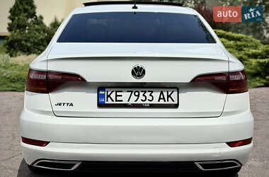 Седан Volkswagen Jetta 2019 в 