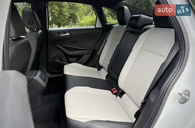 Седан Volkswagen Jetta 2019 в 