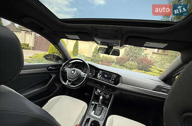 Седан Volkswagen Jetta 2019 в 