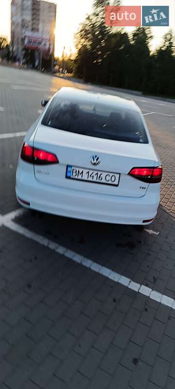 Седан Volkswagen Jetta 2017 в Сумах