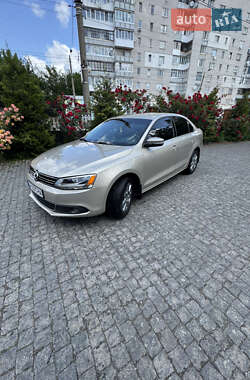 Седан Volkswagen Jetta 2013 в Житомире