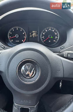 Седан Volkswagen Jetta 2013 в 