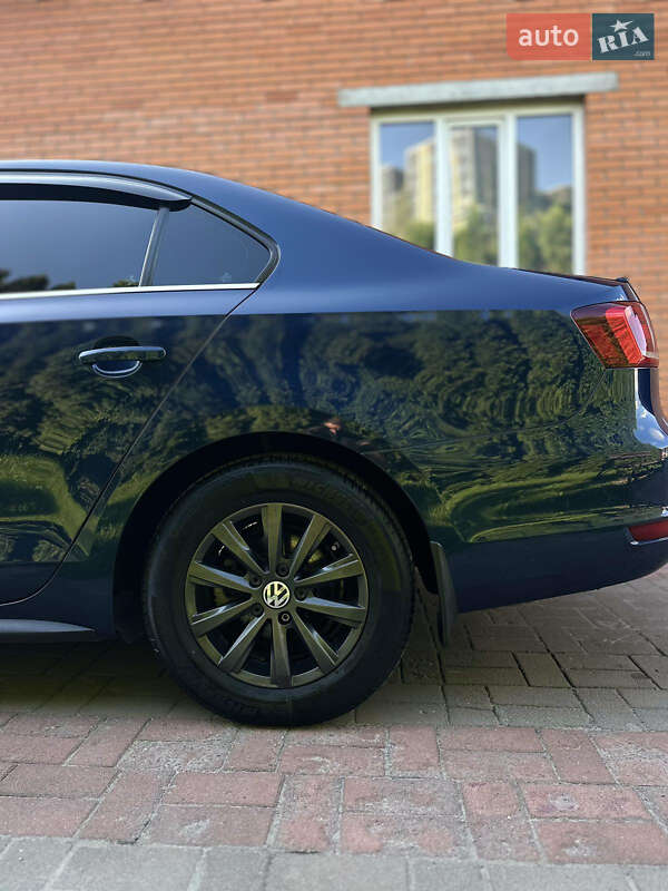 Седан Volkswagen Jetta 2013 в Києві