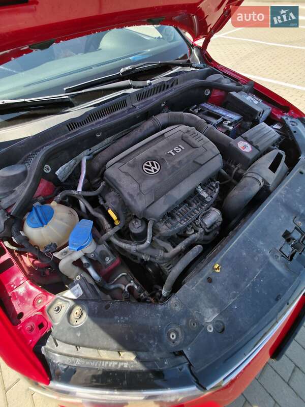 Седан Volkswagen Jetta 2015 в Нововолинську