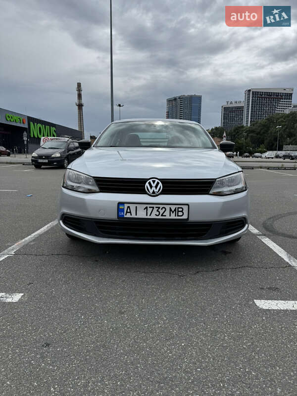 Седан Volkswagen Jetta 2011 в Киеве