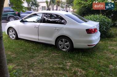 Седан Volkswagen Jetta 2012 в Тернополі