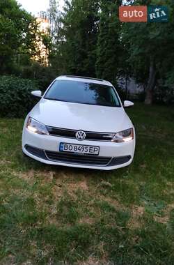 Седан Volkswagen Jetta 2012 в Тернополе