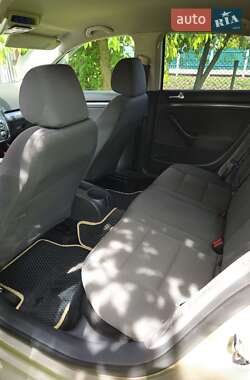 Седан Volkswagen Jetta 2008 в 