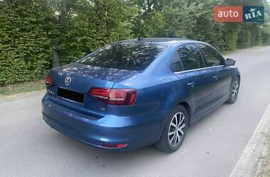 Седан Volkswagen Jetta 2017 в 