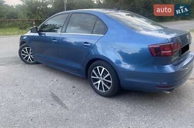 Седан Volkswagen Jetta 2017 в 