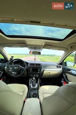 Седан Volkswagen Jetta 2011 в Києві