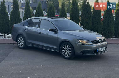 Седан Volkswagen Jetta 2013 в Києві