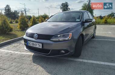 Седан Volkswagen Jetta 2014 в 