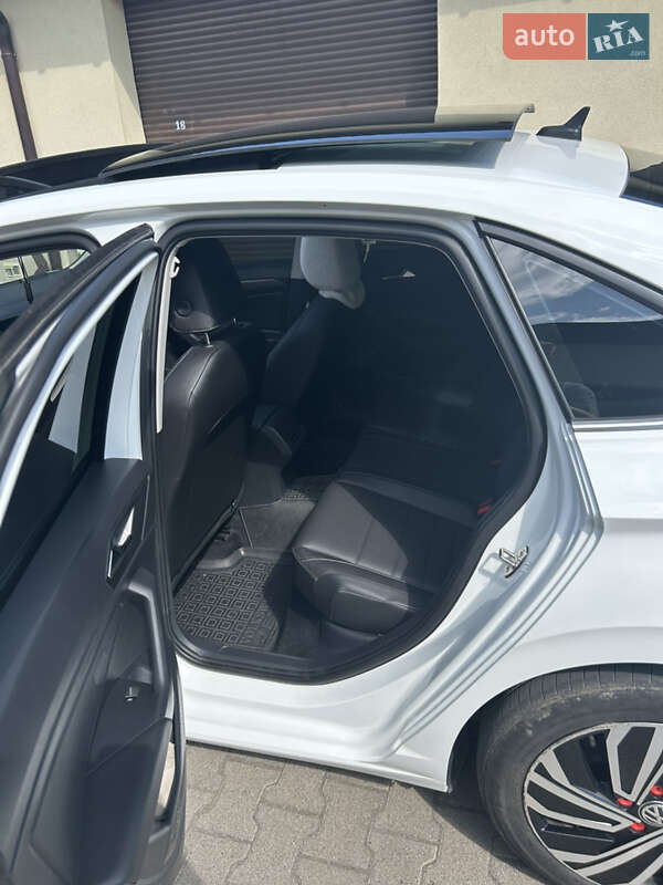 Седан Volkswagen Jetta 2021 в Хмельницком