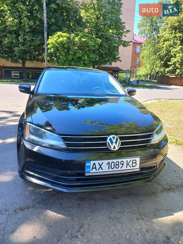 Седан Volkswagen Jetta 2015 в Чугуеве