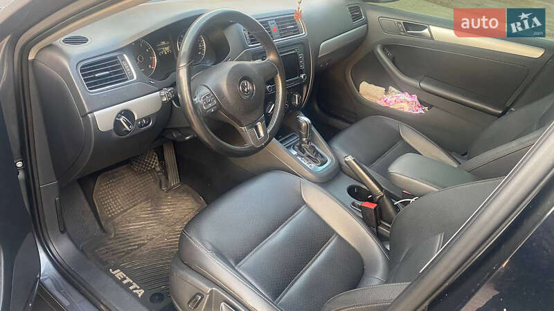 Седан Volkswagen Jetta 2012 в Шостці