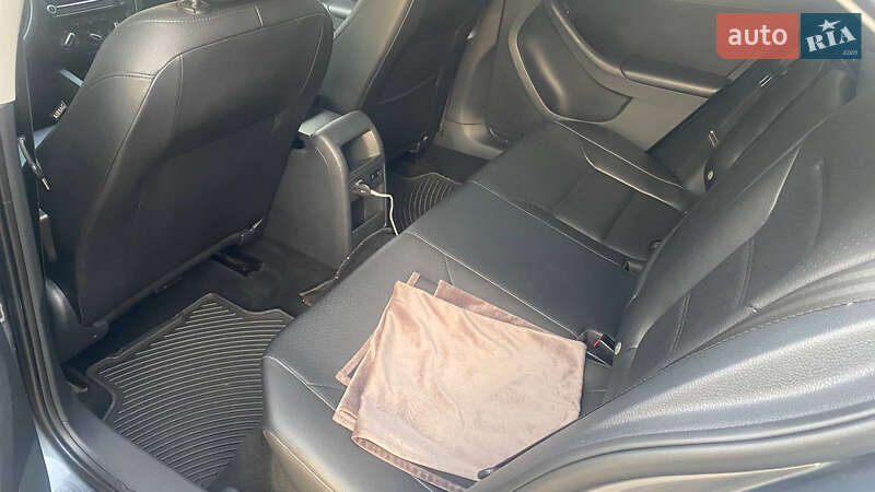 Седан Volkswagen Jetta 2012 в Шостці