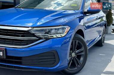 Седан Volkswagen Jetta 2023 в 