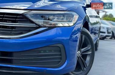 Седан Volkswagen Jetta 2023 в 