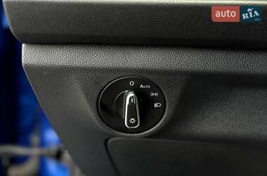 Седан Volkswagen Jetta 2023 в 