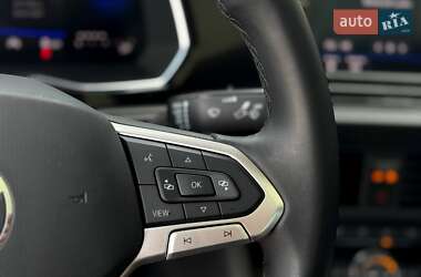 Седан Volkswagen Jetta 2023 в 