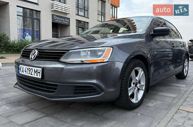 Седан Volkswagen Jetta 2013 в Києві