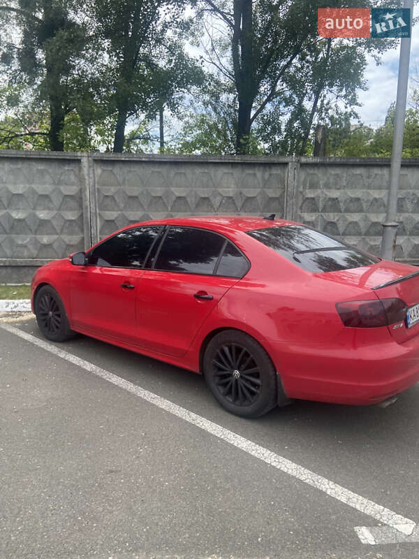 Седан Volkswagen Jetta 2012 в Киеве