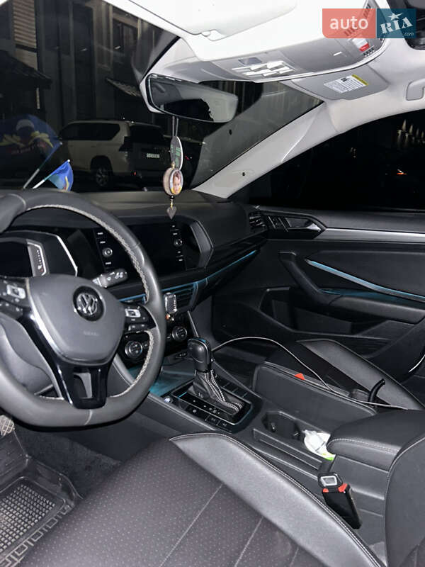 Седан Volkswagen Jetta 2021 в Хмельницком