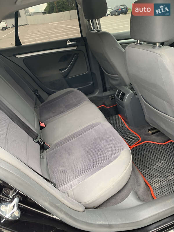 Седан Volkswagen Jetta 2005 в Полтаве