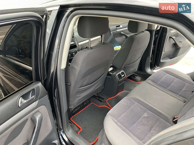 Седан Volkswagen Jetta 2005 в Полтаве
