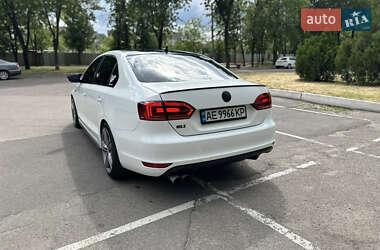 Седан Volkswagen Jetta 2014 в 