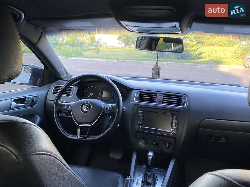 Седан Volkswagen Jetta 2013 в Житомире