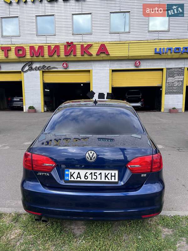Седан Volkswagen Jetta 2013 в Києві