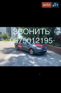 Седан Volkswagen Jetta 2006 в Києві