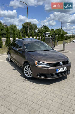Седан Volkswagen Jetta 2011 в 