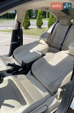 Седан Volkswagen Jetta 2011 в 