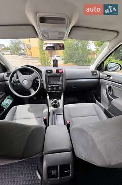 Седан Volkswagen Jetta 2008 в 