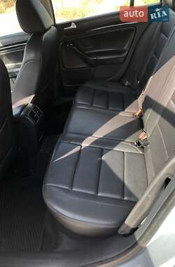 Универсал Volkswagen Jetta 2013 в 