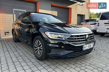 Седан Volkswagen Jetta 2019 в 