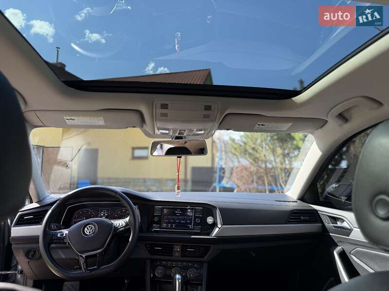 Седан Volkswagen Jetta 2019 в Стрые