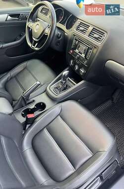 Седан Volkswagen Jetta 2014 в 