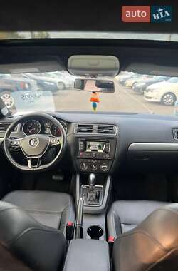 Седан Volkswagen Jetta 2014 в 