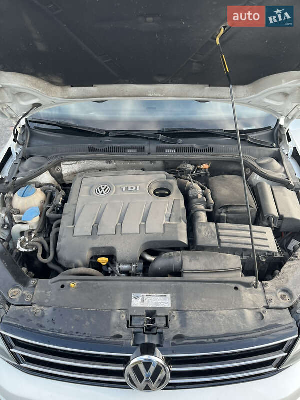Седан Volkswagen Jetta 2016 в Житомире