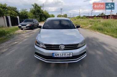 Седан Volkswagen Jetta 2015 в Мирополі