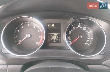 Седан Volkswagen Jetta 2015 в 