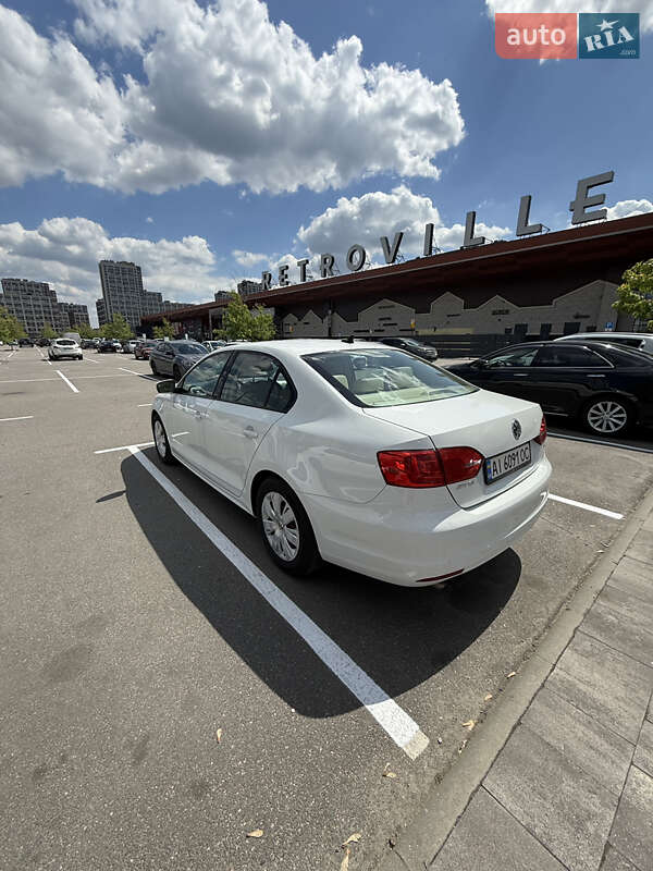 Седан Volkswagen Jetta 2014 в Києві